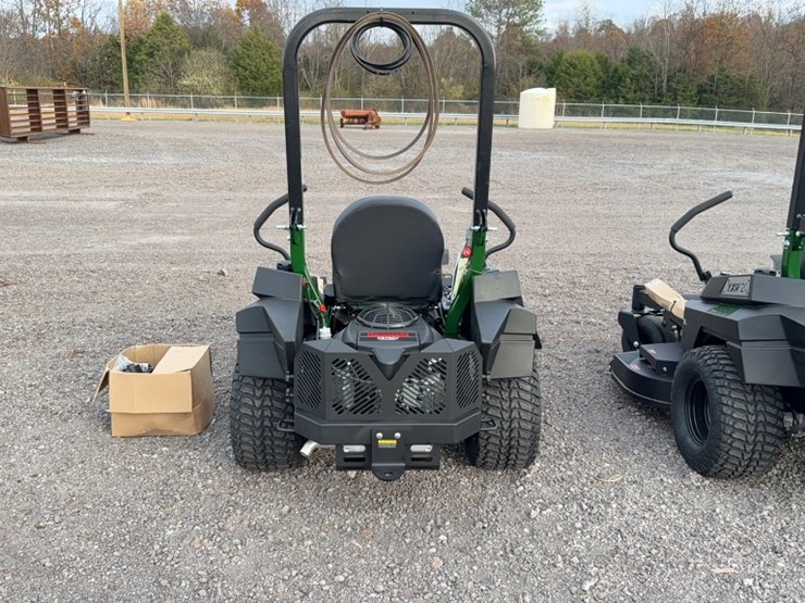 #3081-•-yakta-yxr-120-zero-turn-lawn-mower-image-9