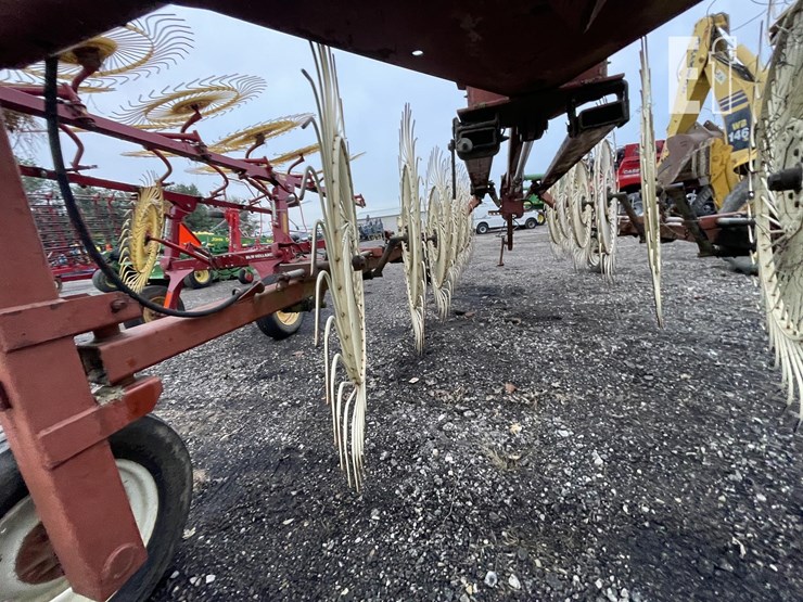 hesston-3983-image-9