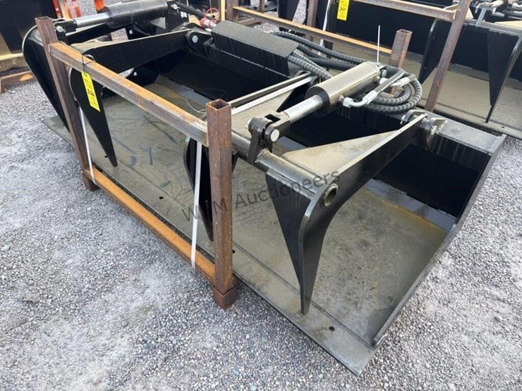 2025-giyi-pg72-plate-grapple-for-skid-steer-image-2