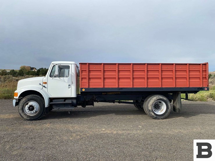 1992-international-4900-image-3