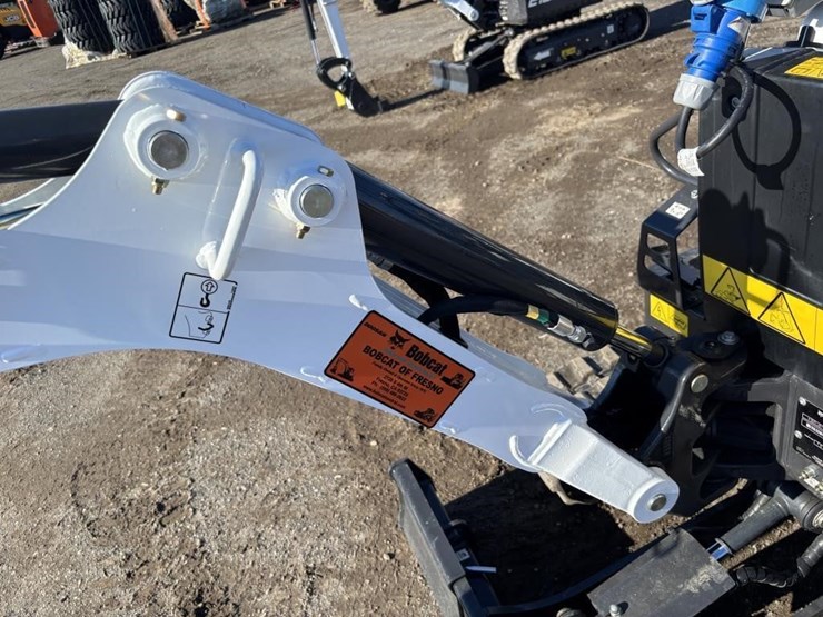 2022-bobcat-e10e-hydraulic-excavator-image-18