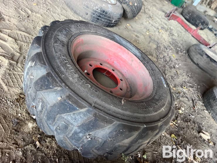 bobcat-10-18.5-tire-&-rim-image-7