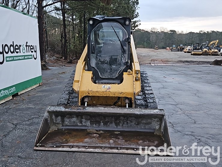 2021-caterpillar-299d3-image-1