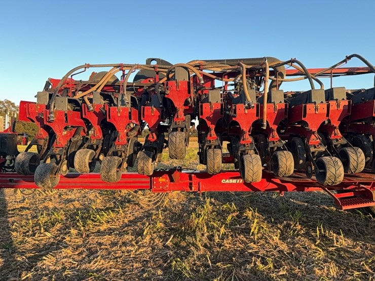 case-ih-1240-image-146