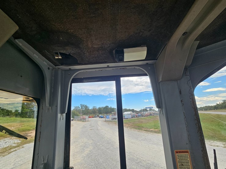 2002-caterpillar-d5g-xl-image-45