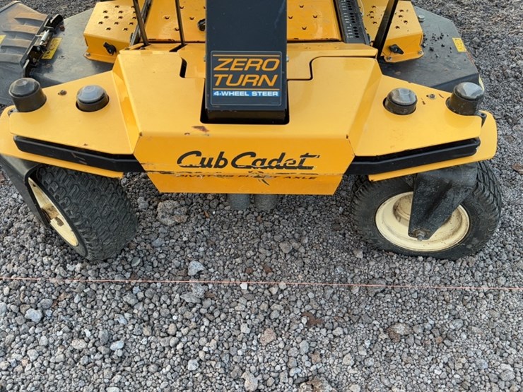 #3095-•-2015-cub-cadet-tank-sz-zero-turn-lawn-mower-image-4