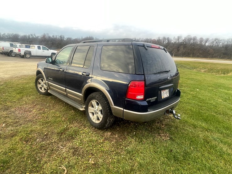 2004-ford-explorer-image-7