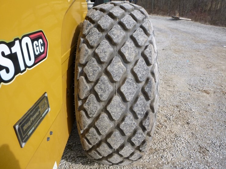 caterpillar-cs10gc-image-24