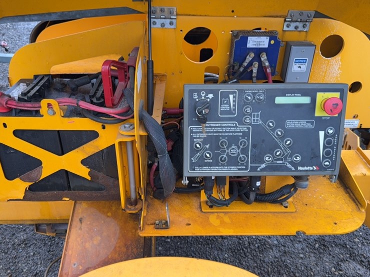 #2058-•-2018-haulotte-3632t-electric-towable-boom-lift-image-11