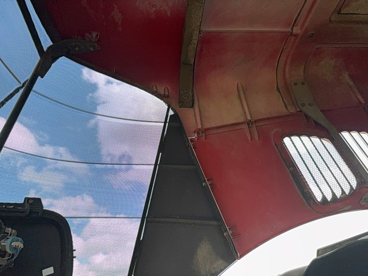 case-ih-magnum-335-image-49