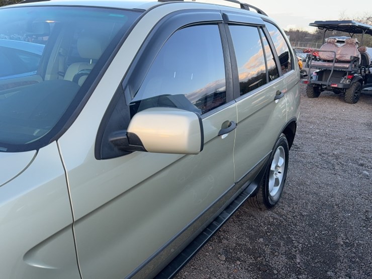 2001-bmw-x5-image-12