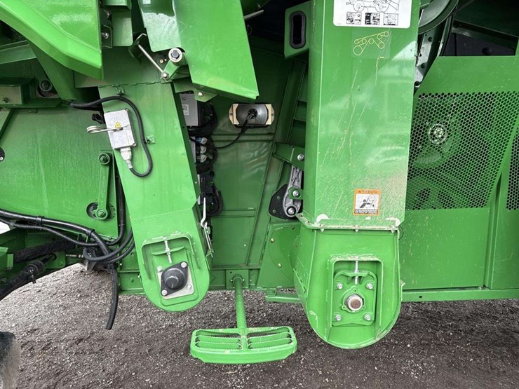 john-deere-s680-image-31
