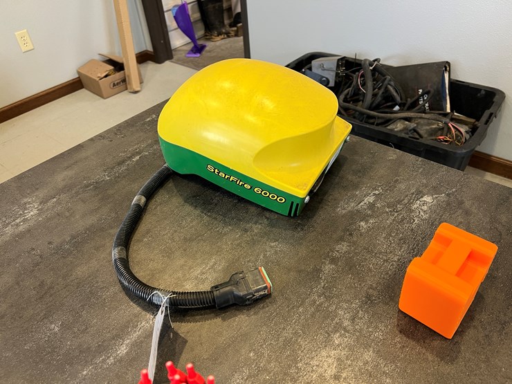 john-deere-6000-image-1