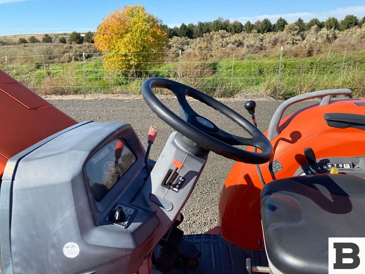 kubota-l4240d-tractor-image-42