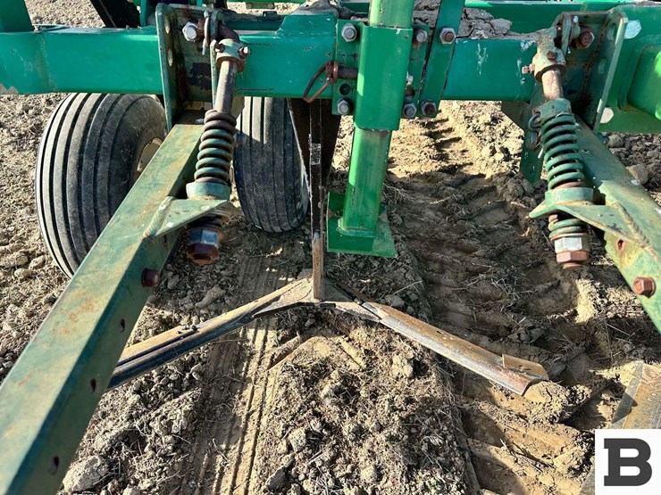 great-plains-9540-plains-plow-image-26