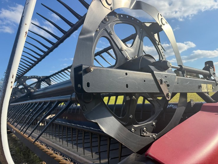 2014-macdon-40-foot-flex-draper-head----header-cart-not-included-image-57