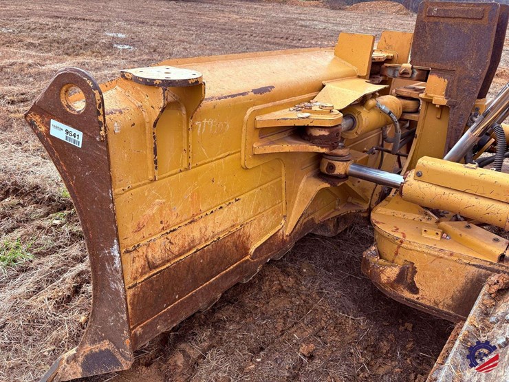2019-caterpillar-d6t-xw-image-8