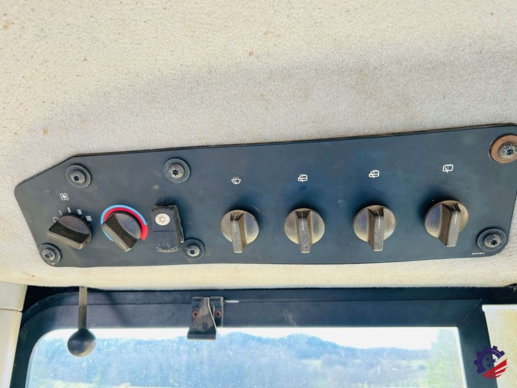 2005-caterpillar-d8t-image-86