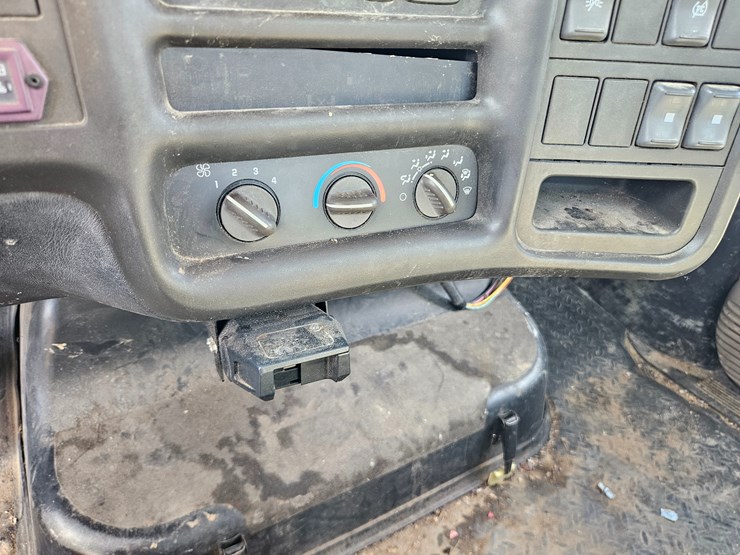 #21458-•-2003-gmc-c5500-truck-image-53