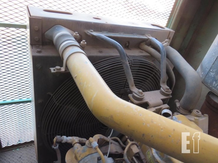 2015-caterpillar-c9-image-12