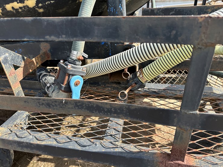 #33804-•-1150gal-nurse-wagon-image-37