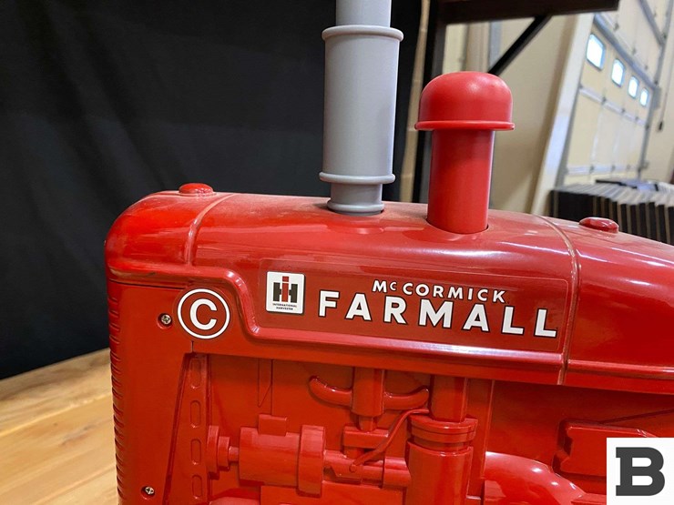 mccormick-farmall-model-"c"-toy-pedal-tractor-image-5