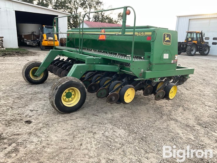 john-deere-750-image-5