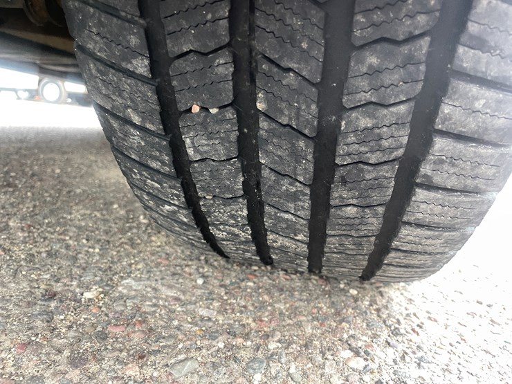 2010-gmc-yukon-image-95