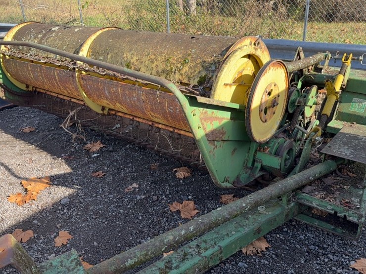 john-deere-8-image-7