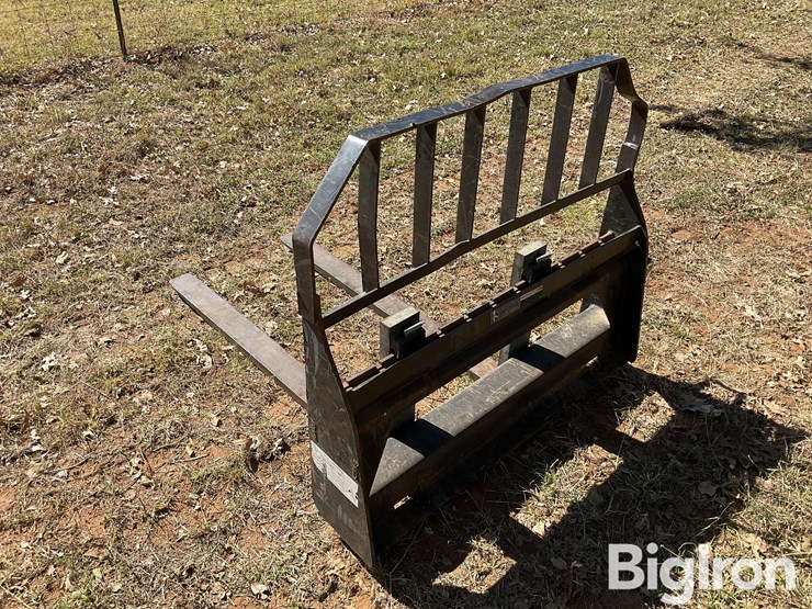 john-deere-worksite-pro-pallet-fork-skid-steer-attachment-image-7