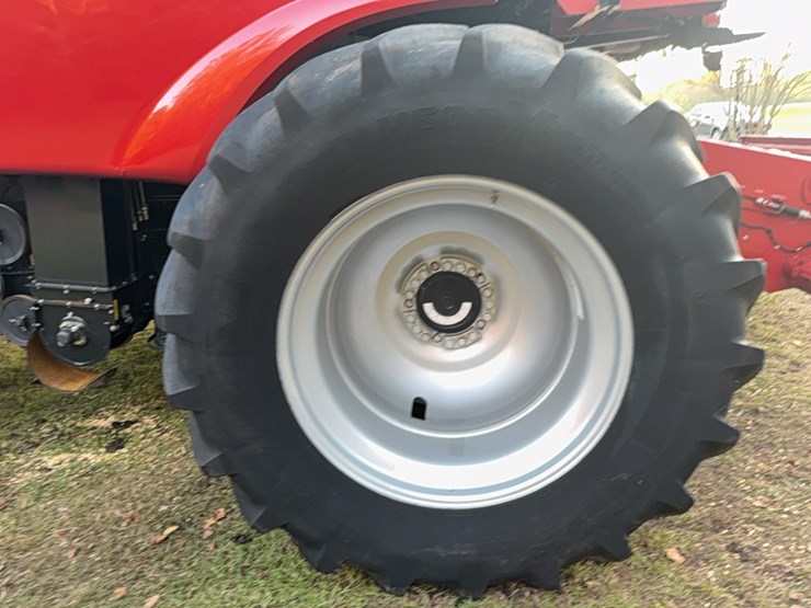 2018-case-ih-8240-image-25