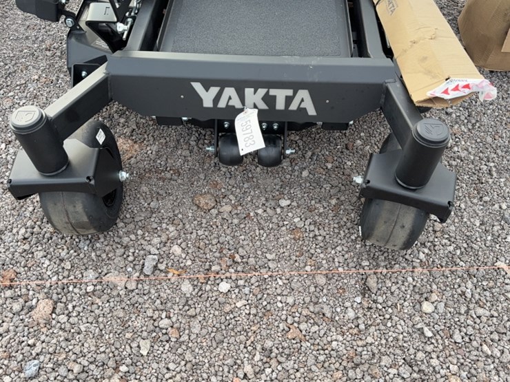 #3081-•-yakta-yxr-120-zero-turn-lawn-mower-image-4