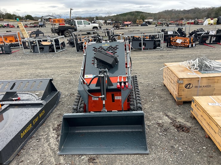 #111-•-2025-landhero-ldh-t460-mini-track-skid-steer-image-2