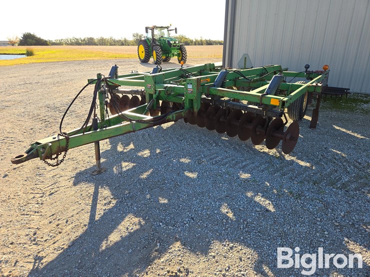 john-deere-714-image-1