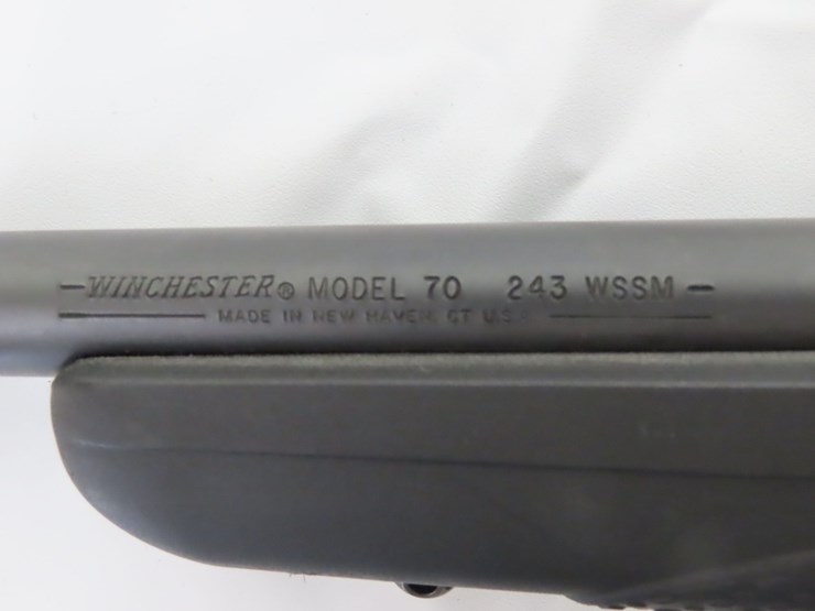 winchester-model-70-black-stock-.243wsm-bolt-action-rifle-image-10