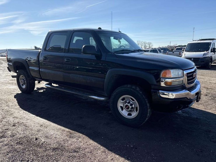 2005-gmc-sierra-2500-image-6