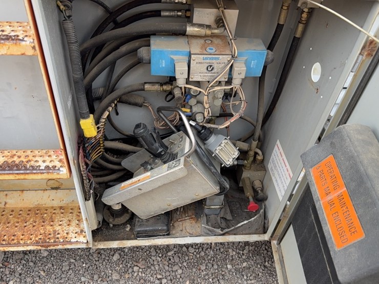 #2075-•-1999-skyjack-sj8841-scissor-lift-image-12