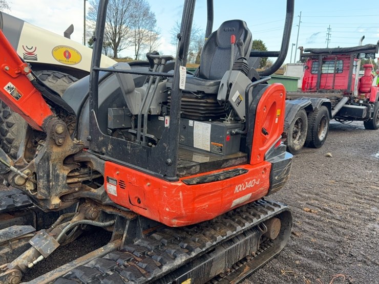 kubota-kx040-4-image-14