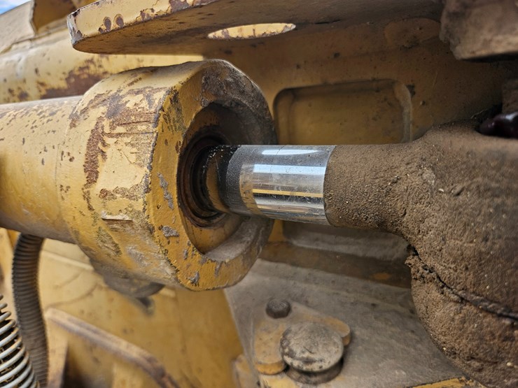 2002-caterpillar-d5g-xl-image-80