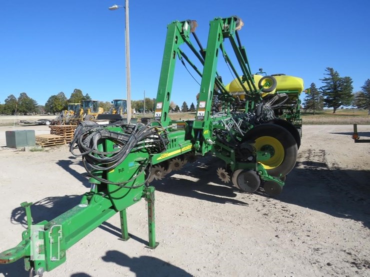 2012-john-deere-1770nt-image-1