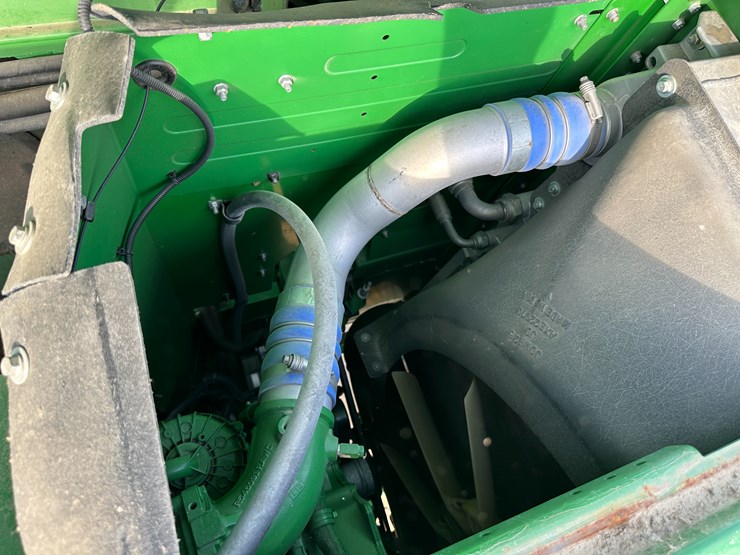 2015-john-deere-s680-image-63