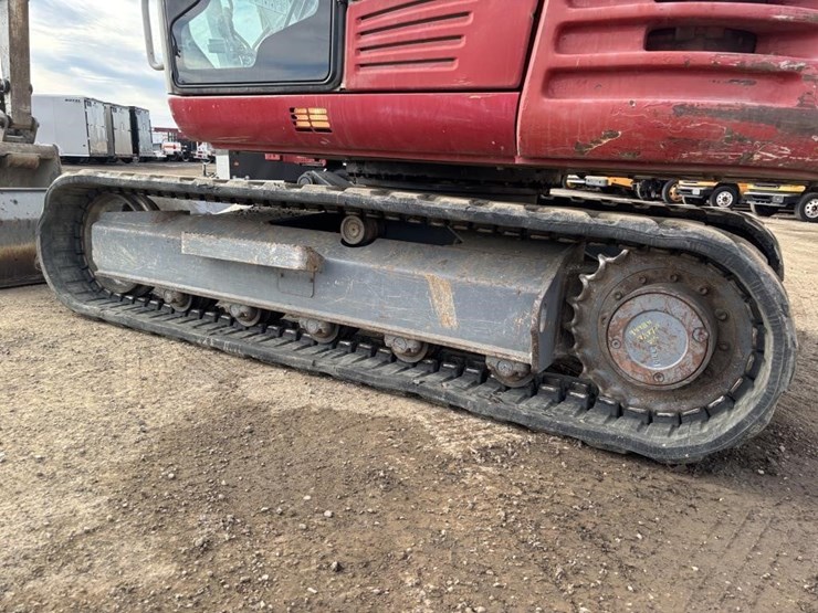 2014-takeuchi-tb290-image-24