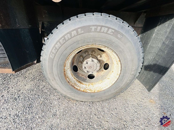 2013-international-durastar-4400-image-56