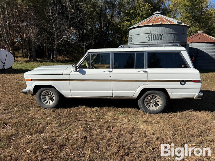 1985-jeep-grand-wagoneer-4x4-suv-image-8