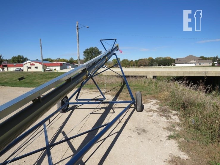 harvest-international-t852-image-4