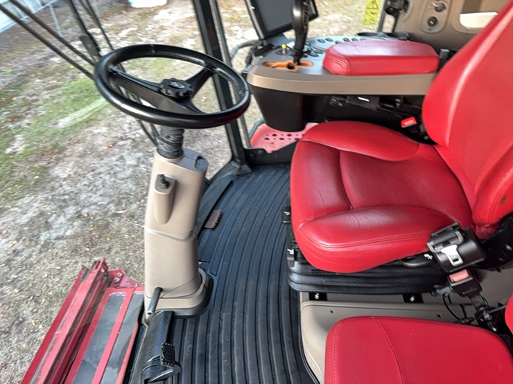 2018-case-ih-8240-image-138
