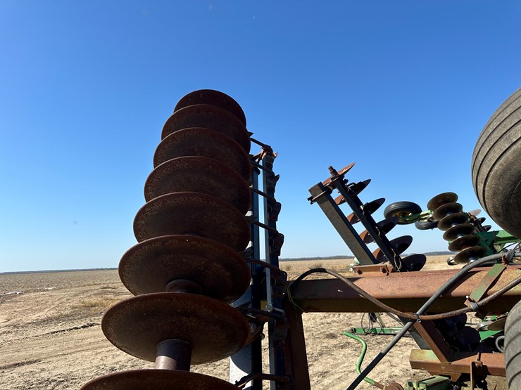 john-deere-26-image-25