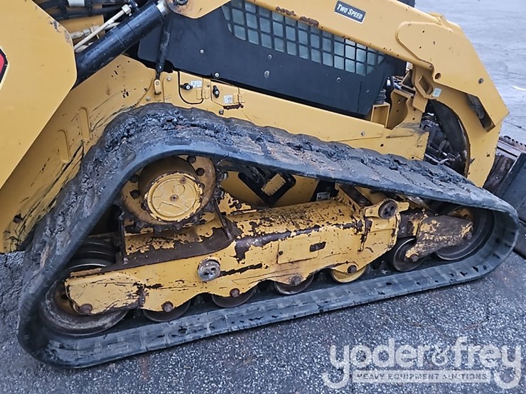 2021-caterpillar-299d3-image-10