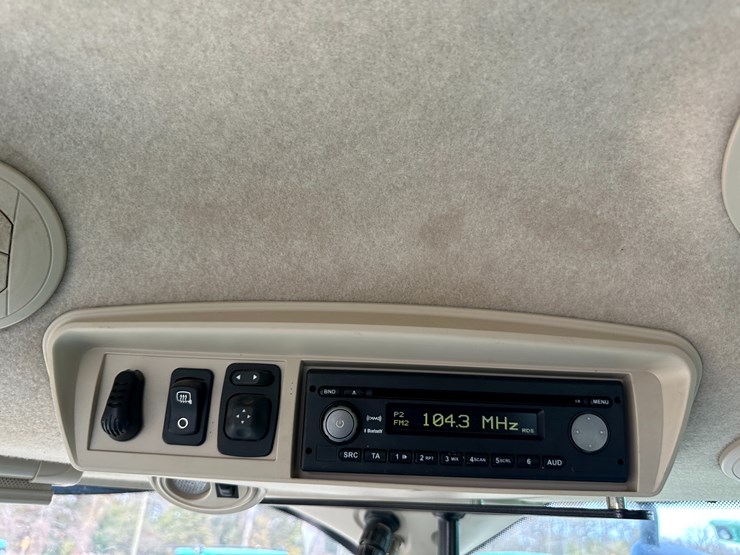 2015-john-deere-s680-image-80