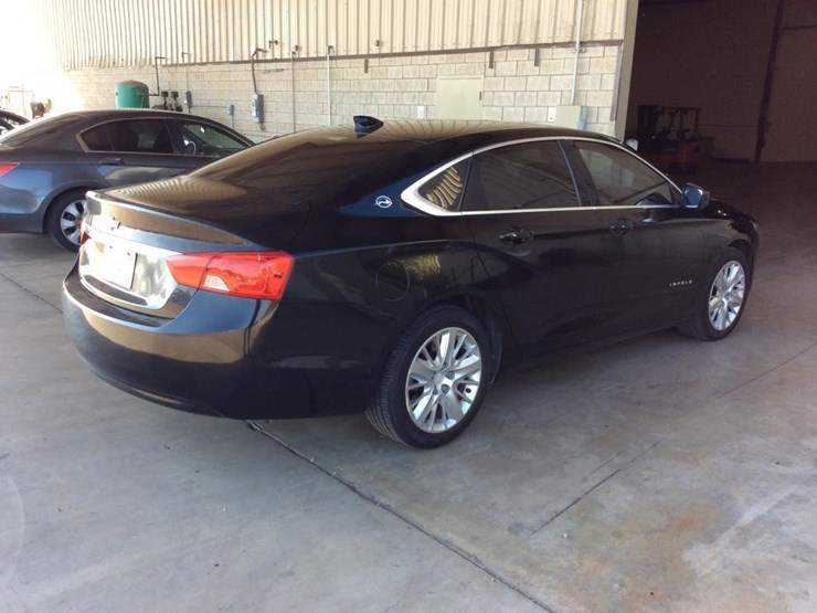 2018-chevrolet-impala-sedan-image-3